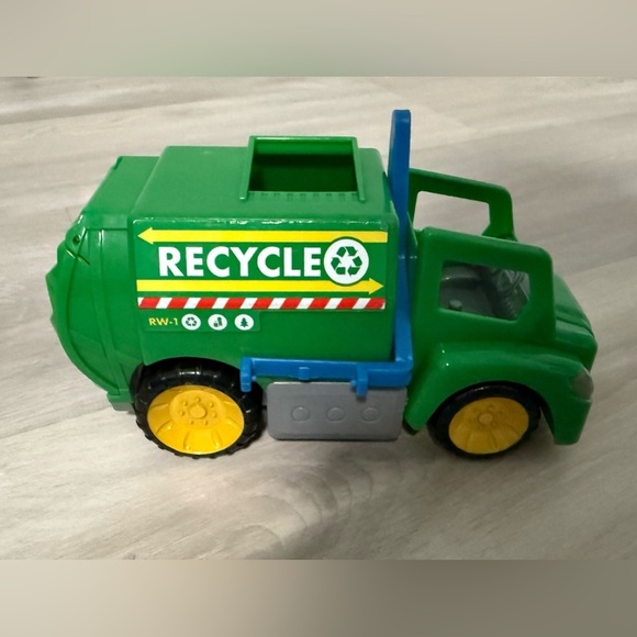 PAW Patrol Rescue Rocky Recycling Truck Moving Front Claw Truck Only Set Of 3 - Picture 2 of 4